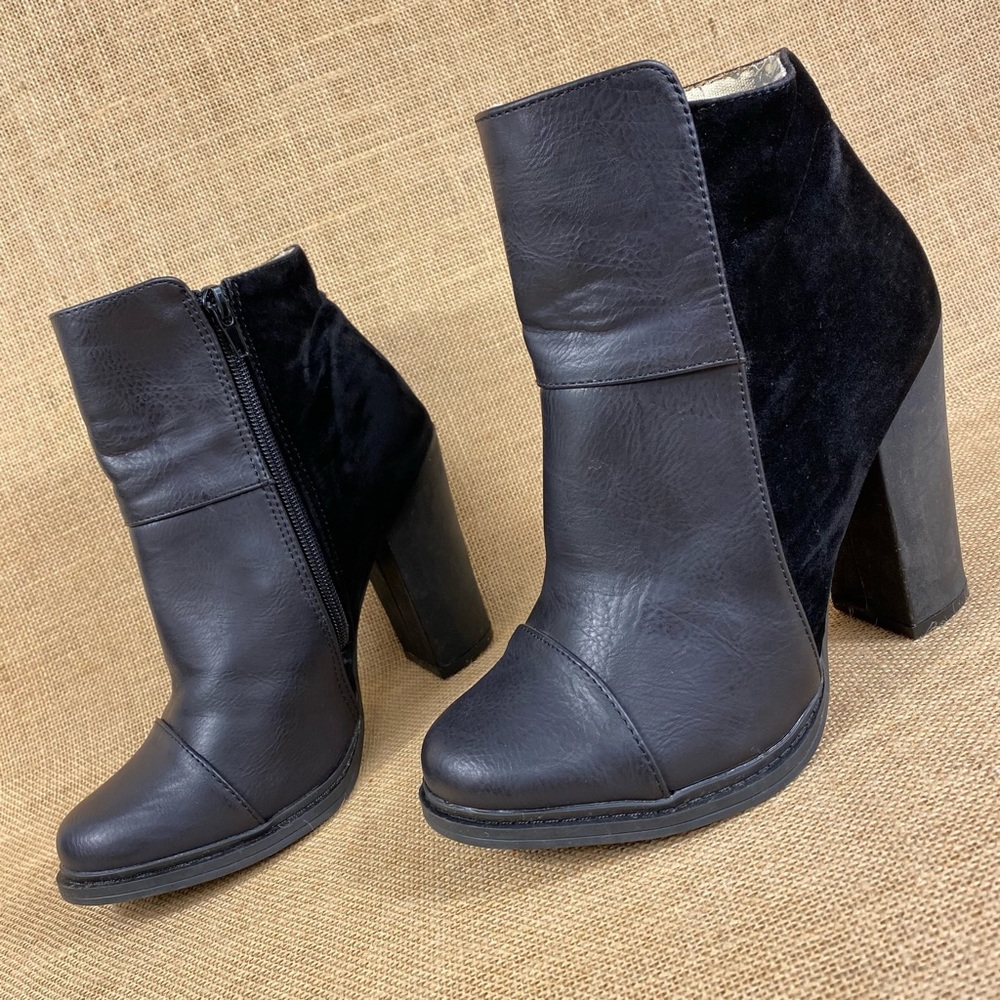 Black booties ankle boots groove faux leather suede women’s size 8